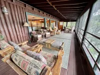 Pine View Cabin: Rustic Hayden Lake Cabin with Bunkhouse and Private Dock - Chalets
