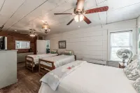 Updated Farm House on 1/2 Acre 1 Block From Aransas Bay
