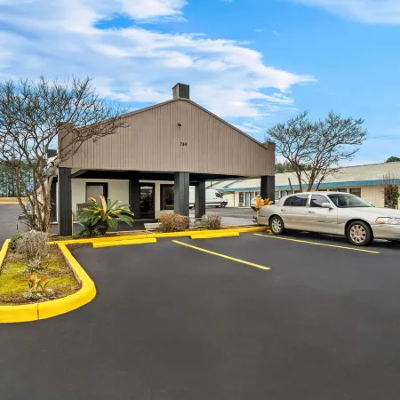 Rodeway Inn & Suites