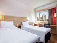 聖地亞哥諾比爾旅館 鄰近幻想世界的酒店