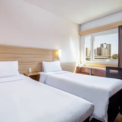 Nobile Inn Santiago Hotels near Victor Jara Stadium