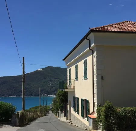 Holidays Moneglia, between Portofino and Cinque Terre (CIN IT010037C2CQDHHYBL)