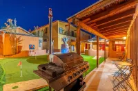 China Mary Inn:  China Mary Casita Fountain Courtyard w/games, BBQ & Live Music!