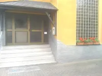 Hotel Henry