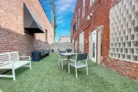 Spacious 4-bedroom condo-Crossroads, KCMO