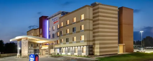Fairfield Inn & Suites Camarillo Hotels in Camarillo