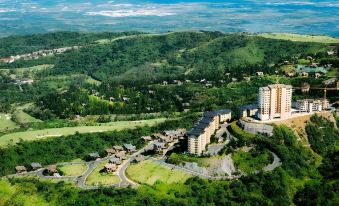 RedDoorz Plus @ The Ridge Tagaytay