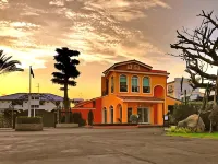 The Villa 71 Resort Hotels near Crystal Design Center
