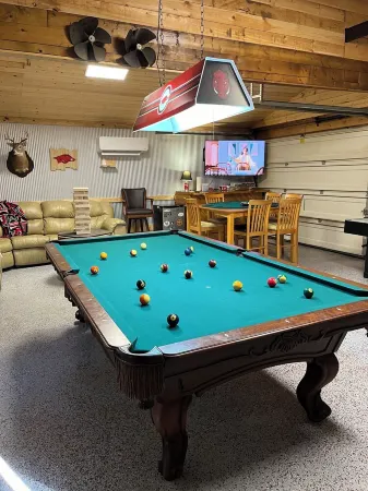 Lakeside Lodge for family fun with game room and covered deck! Fish & Swim!!!