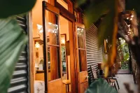 Banana Hut: Cosy, Spacious & Tranquil