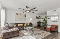 Day Dreamer minutes to Stadium with Fire pit and  Parking