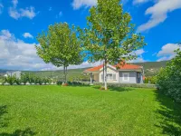 Maja Hotels in Knezovici