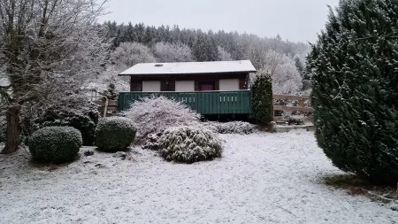 Small vacation home with charm, right by the forest