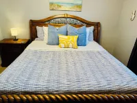 Close to Weeki Wachee Springs • Fully Equipped Kitchen • Fast Wifi • King Beds