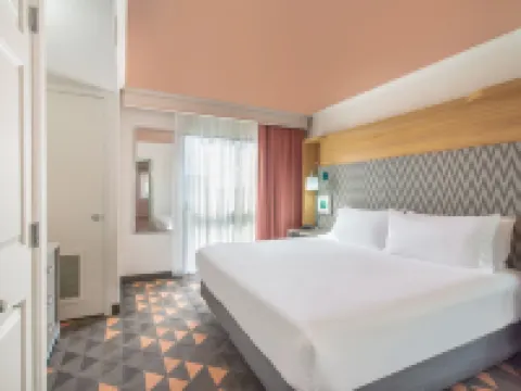 Holiday Inn & Suites BOCA RATON - NORTH by IHG ボカラトンのホテル