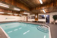 Red Tree Lodge Hotels in East Kootenay A