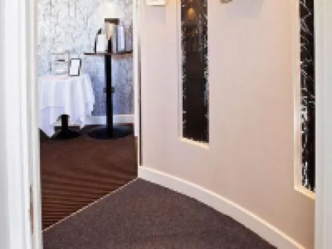 315 Bar & Restaurant Hotels in Lepton