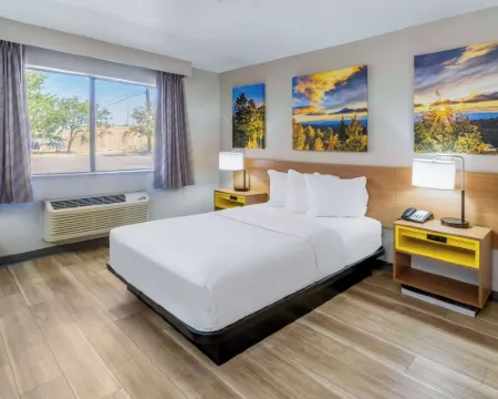 Days Inn by Wyndham Los Lunas Hotels in Valencia County