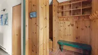 Clyde's Cabin 4 Bedroom Home Hotels in Warren
