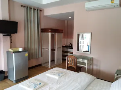 Pirom Lake and Resort Hoteles en Prachantakham