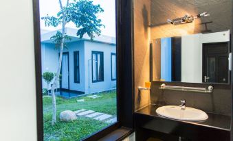 Van Nguyen Minihouse