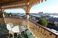 The Grand on Macfie - Ocean View