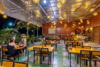 Green Homestay Hotels in Cat Hai