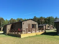 Fide Äventyrsby & Camping - parking