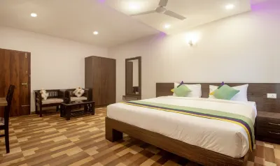 Treebo Elite Plaza, 700 Mtrs from Madikeri Fort Hotels near Salafiyya Masjid (Ahle Hadees)