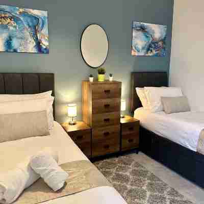 2 Bedroom House in Central Winchester Rooms
