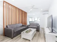 The Laneway Villas by Burleigh Letting Company