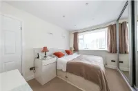 Beaconsfield Hotels in Luton