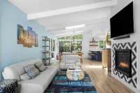 Stone Lagoon by Avantstay Steps to the Beach + Backyard Oasis!