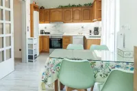 Classical 2 Bd Beauty Apt in Peaceful Chalandri