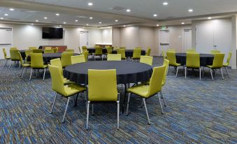 Holiday Inn Express Lodi