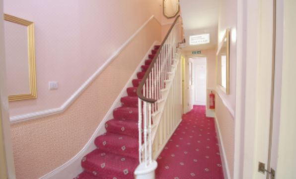 Balmoral House Hotel