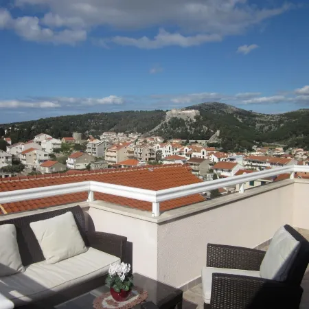 Apartmani KREŠIĆ 1 Hvar