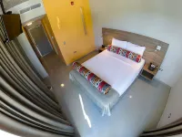 Royal Delonix Hotel