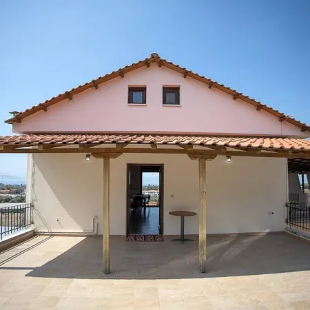 Foula House in Magnisia