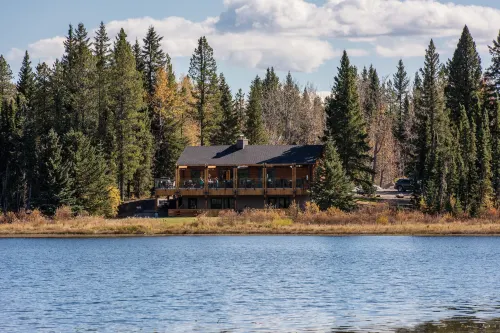 Schott’s Lake Conference & Resort Hotels in Sundre