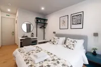 Olvia Suites Hôtels à proximité de : Ambassade des Etats-Unis