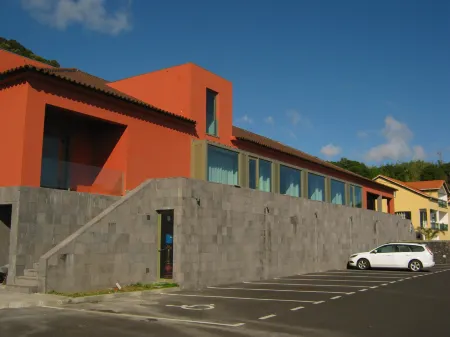 Azores Youth Hostels - São Jorge Отели в г. Terra Alta