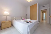 Mina Apartment 100m from Sea