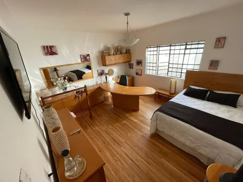 Hostal Roma Condesa - Bed and Breakfasts