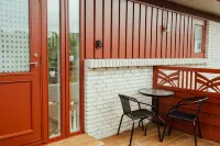Great 3 Br Loft Apt / Views / Free Parking