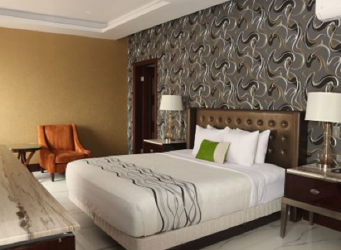 Hotel Grand One Plaza