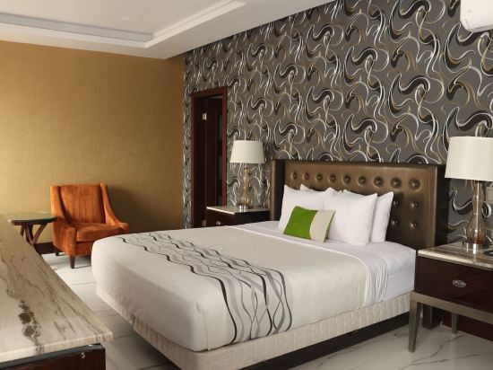 Hotel Grand One Plaza