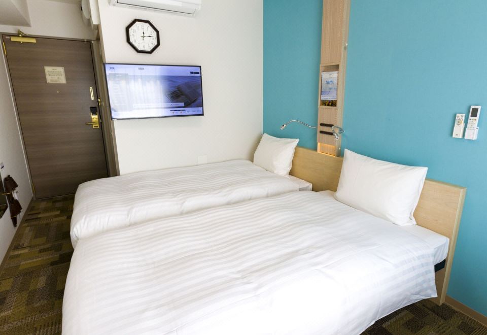 1. 토요코 인 도쿄..