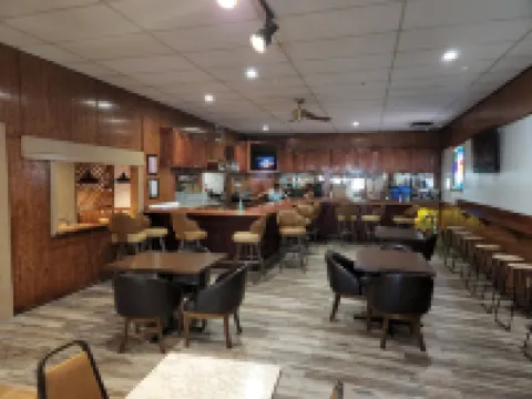 デルタクイーンロッジバーレストラン