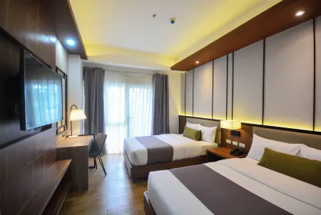 Sotogrande Hotel Palawan Отели рядом с достопримечательностью «Палаван Уайлдлайф Рескью энд Консервейшен Сентер»